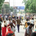 Cientos de manifestantes antigolpistas en Sudán desafían a las fuerzas de seguridad