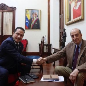 Colombia y Venezuela acuerdan agenda para restablecer relaciones