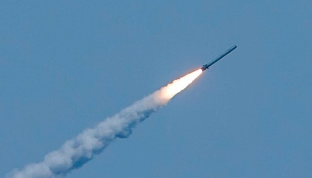 Dos cohetes rusos alcanzan Shostka en la región de Sumy