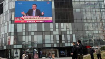 Economía de China se recupera, pero la base no es sólida: Premier Li Keqiang