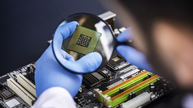 El Senado pospone la votación clave sobre el proyecto de ley para financiar los chips de computadora fabricados en EE. UU. Debido a las tormentas eléctricas