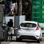 Los automovilistas deben planificar un recorte temporal del impuesto sobre el combustible que finalizará en septiembre, con un aumento en los precios de la gasolina para aumentar las crecientes presiones del costo de vida.