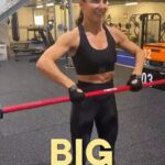 Elsa Pataky, de 45 años, muestra sus abultados bíceps en ropa deportiva mientras protagoniza un nuevo anuncio para la aplicación Centr Fit de su esposo Chris Hemsworth.