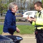 La policía de Sussex acusó a Eric Clapton, de 77 años, de no proporcionar información sobre su identidad cuando lo detuvieron en su Porsche.