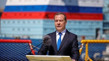 El expresidente de Rusia, Dmitry Medvedev, advirtió sobre el fin de la