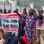 Familias de Nigeria piden liberación de parientes secuestrados tras nuevas amenazas de secuestradores