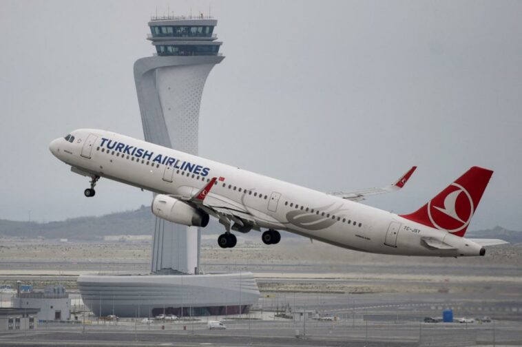Israel y Turquía ampliarán los vuelos mutuos en el primer acuerdo de aviación desde 1951