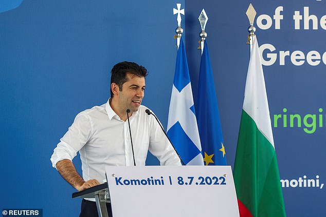 El primer ministro búlgaro saliente, Kiril Petkov, cree que Rusia avivó la oposición y provocó una moción de censura en su gobierno después de que dejó de comprar su gas.