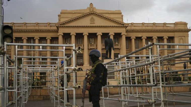 La oficina del presidente de Sri Lanka reabrirá después de la represión