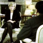 La princesa Diana se sentó para una entrevista con el reportero de la BBC Martin Bashir para Panorama que se emitió el 20 de noviembre de 1995. Posteriormente, Bashir cayó en desgracia por el método engañoso que utilizó para acceder a la princesa.