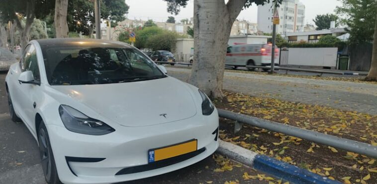 Tesla car in Tel Aviv  credit Hadar Ruth Bashan