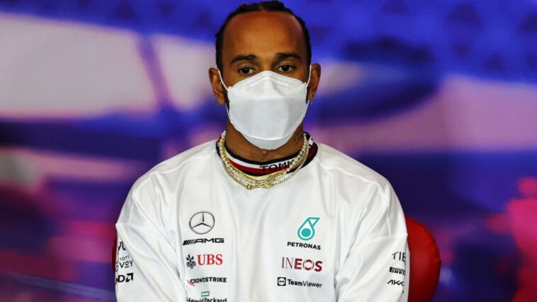 Lewis Hamilton frustrado porque la 'carta' de F1 sigue sin firmar