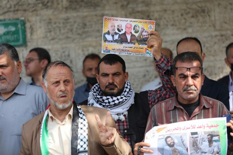 Los habitantes de Gaza protestan contra la política de detención administrativa israelí