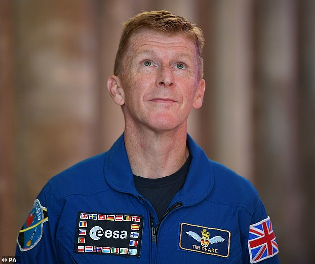 El astronauta británico Tim Peake es el único astronauta británico del equipo de la Agencia Espacial Europea.  La NASA ha dicho que está interesada en lanzar a la luna un astronave que es parte de la ESA, particularmente de un país que ayuda a construir la estación espacial Lunar Gateway, que incluye a Gran Bretaña.