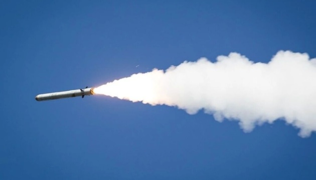 Los rusos lanzan dos misiles Kh-31 en la región de Odesa, golpeando un petrolero moldavo