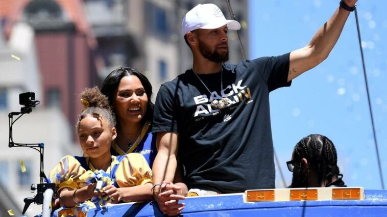 MIRAR: Steph Curry pierde 62 puntos en pop-a-shot en la fiesta de cumpleaños número 10 de su hija Riley