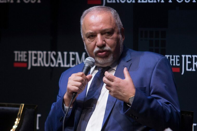 Ministro de Finanzas de Israel busca transferencia de fondos rusos a inmigrantes