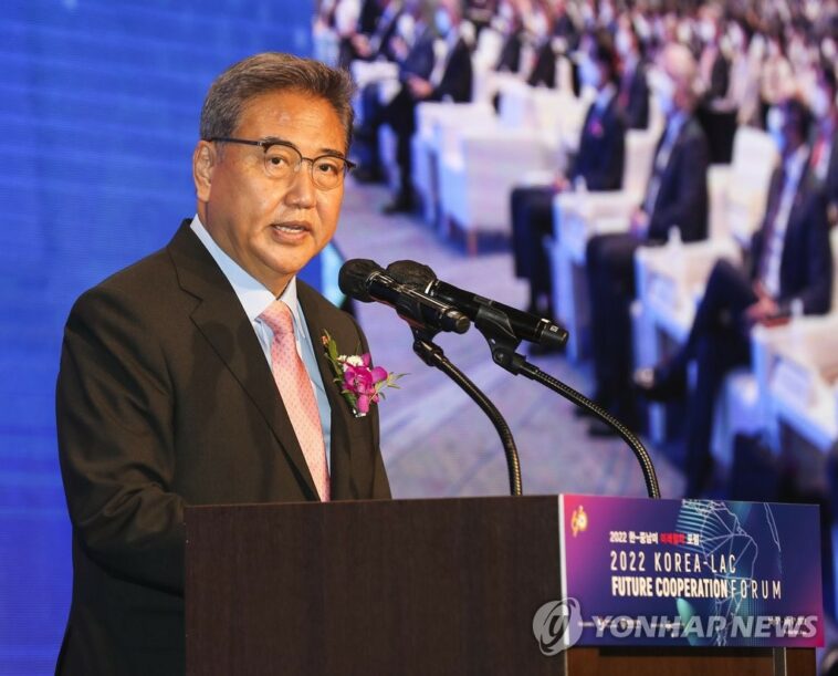 Ministro de Relaciones Exteriores de Corea del Sur parte en viaje a Singapur e Indonesia