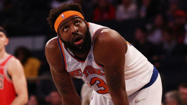 Mitchell Robinson rompe la infame 'maldición de Charlie Ward' de los Knicks al firmar un segundo contrato con el equipo