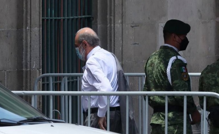 Multimillonario mexicano Carlos Slim visita a AMLO en Palacio Nacional