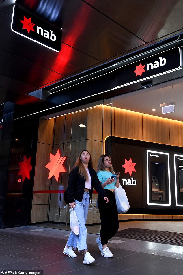 NAB ha anunciado planes para aumentar su tasa de interés fija hasta 0,6 puntos porcentuales para algunos de sus prestatarios.