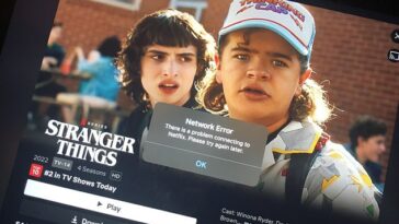 ¡Oh, no!  Apenas unos minutos después de que se lanzara la última entrega de la temporada 4 de Stranger Things el viernes, Netflix colapsó y los fanáticos de todo el mundo recurrieron a las redes sociales para expresar su frustración.