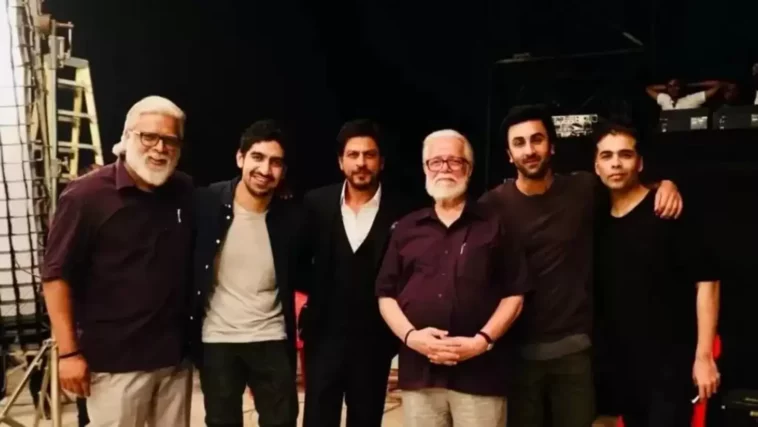Shah Rukh Khan, Ranbir Kapoor posan con R Madhavan, Nambi Narayanan en los sets de Rocketry, Karan Johar también aparece.  ver foto