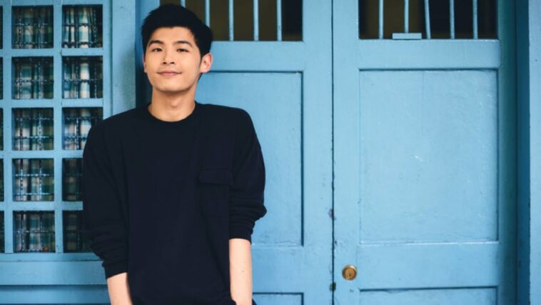 Shawn Thia abandonó la escuela a los 15 años (con la bendición de su madre), se unió al ejército a los 16, realizó trabajos ocasionales y ahora es uno de los actores más prometedores de Singapur