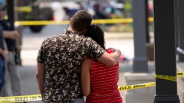 Sospechoso de tiroteo en Highland Park acusado de asesinato