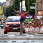 Tour de France Femmes 2022: Marlen Reusser produce un ataque punzante en solitario para ganar la cuarta etapa
