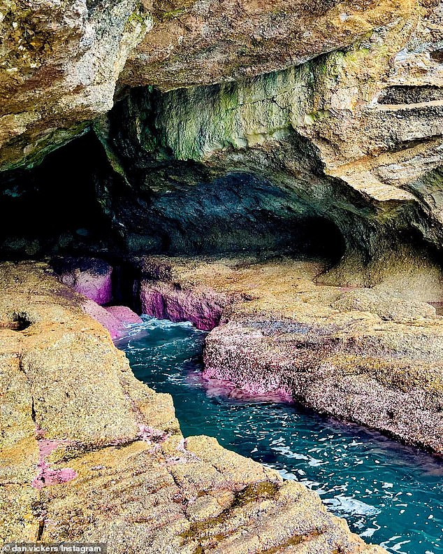 Una pareja de ancianos murió mientras visitaba la famosa Pink Cave (en la foto) en NSW