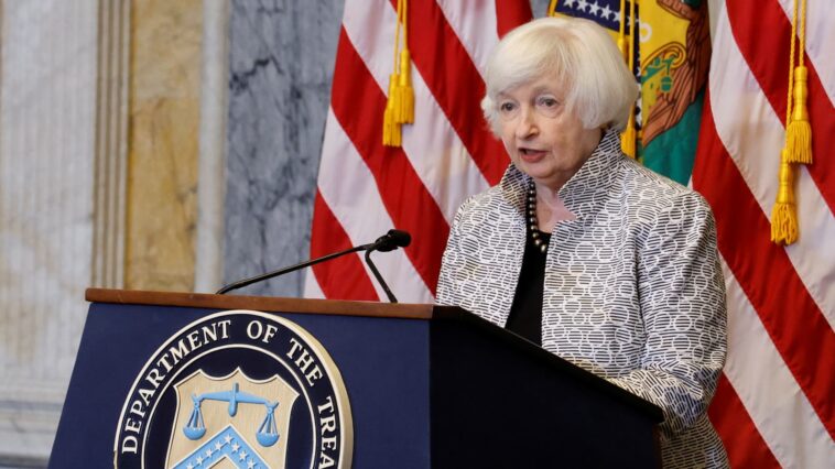 Vea a la secretaria del Tesoro, Janet Yellen, hablar en vivo sobre el estado de la economía de EE. UU.