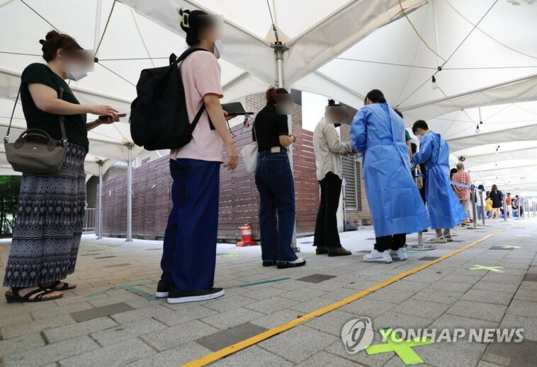(AMPLIACIÓN) Nuevos casos de COVID-19 en Corea del Sur por encima de 100.000 por cuarto día