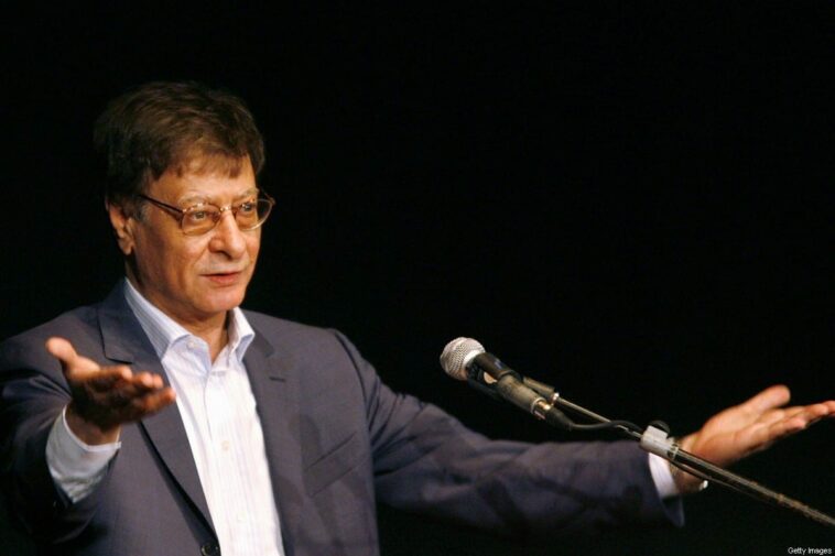Académicos israelíes exigen que la universidad retire la denuncia contra el estudiante que citó a Mahmoud Darwish