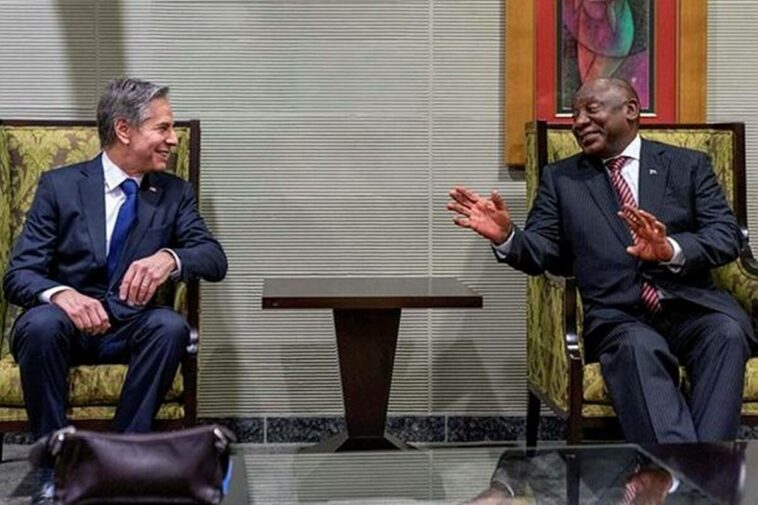 Antony Blinken se reúne con el líder sudafricano Cyril Ramaphosa y se dirige al Congo