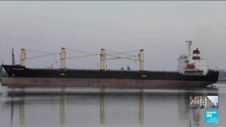 Barco 'comandante valiente' que transporta ayuda del PMA de Ucrania a África