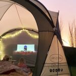 Carissa Wright, del sur de Australia, compró el Bestway Lay-Z-Spa Dome de $ 269 para hacer la película al aire libre perfecta para sus hijos.