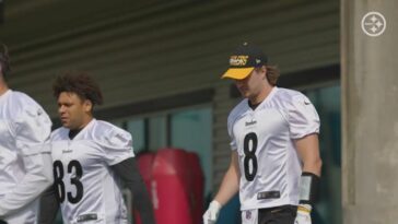 Connor Heyward ve a Kenny Pickett 'Siendo más vocal', siendo él mismo a medida que avanza el campo de entrenamiento - Steelers Depot