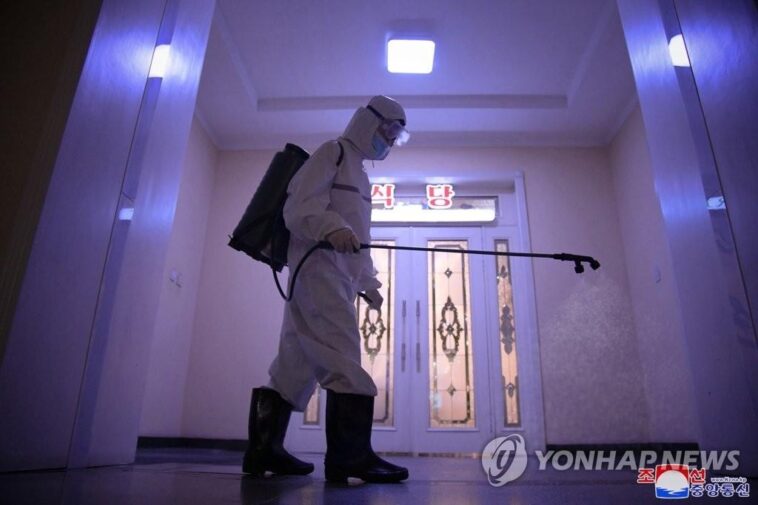 Corea del Norte celebrará una reunión para revisar las medidas antivirus este mes en medio de nuevos casos reportados