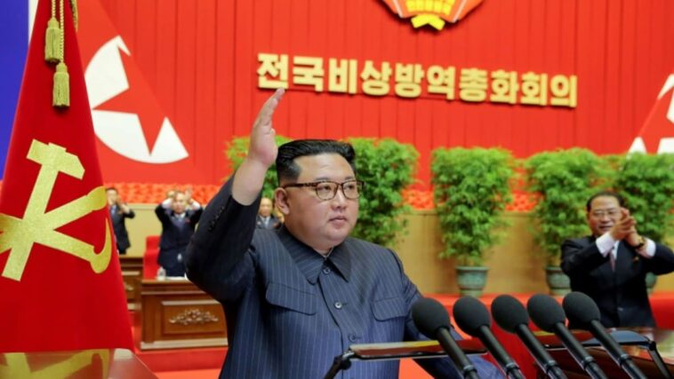 Corea del Norte levanta el mandato de máscara después de la 'victoria' COVID-19