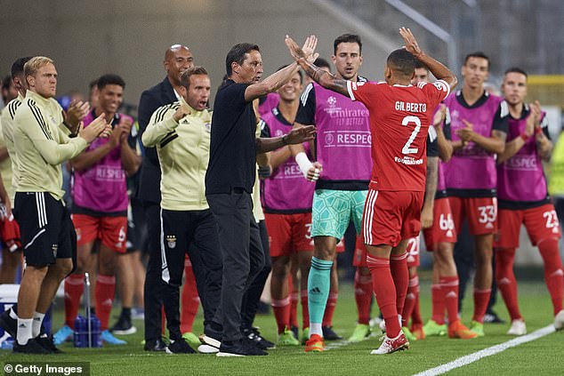 El Benfica derrotó 2-0 al Dynamo Kyiv en el partido de ida de la fase de clasificación de la Champions League