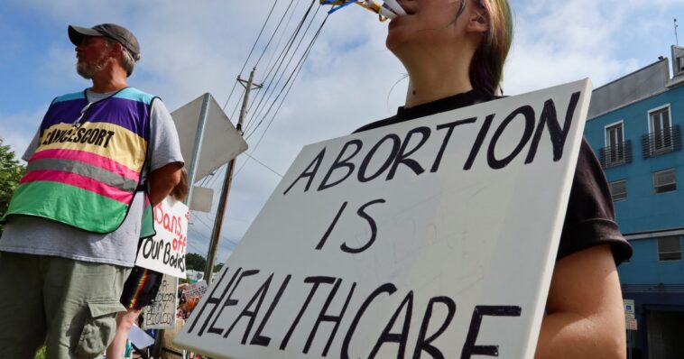 El Departamento de Justicia de EE. UU. demanda a Idaho por la prohibición del aborto
