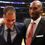 El gerente general de los Lakers, Rob Pelinka, recuerda haber visitado el lugar del accidente de Kobe Bryant con Vanessa Bryant