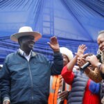 El líder de la oposición Odinga adelante en la carrera presidencial de Kenia, muestran los resultados