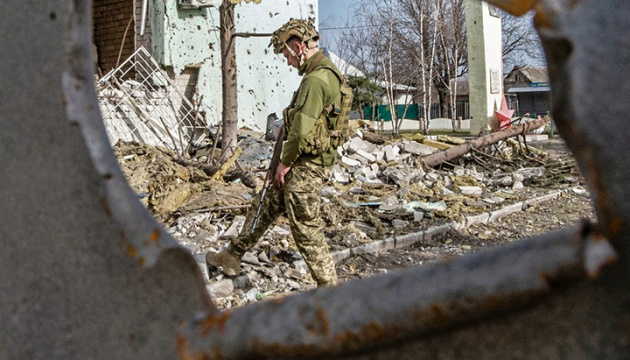 El número de muertos en el ataque con misiles de Rusia en el dormitorio de Kharkiv aumenta a 10