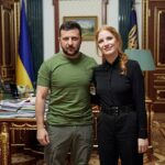 Gratitud: el presidente ucraniano Volodymyr Zelenskyy, de 44 años, elogió a la actriz Jessica Chastain, de 45 años, por ayudar a su país en medio del conflicto en curso de la nación con Rusia.