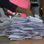 Elecciones legislativas en Senegal: la coalición gobernante y la oposición reclaman la victoria
