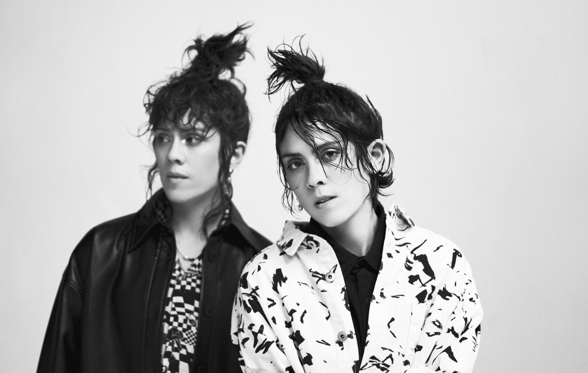 Escucha el tierno nuevo sencillo de Tegan y Sara 'Faded Like A Feeling'