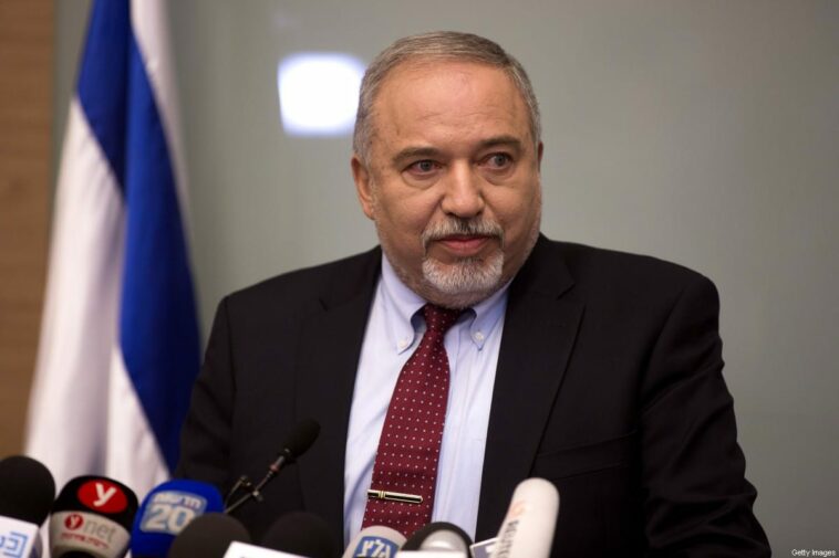 Ex-DM de Israel acusa a Abbas de intentar destruir a Israel