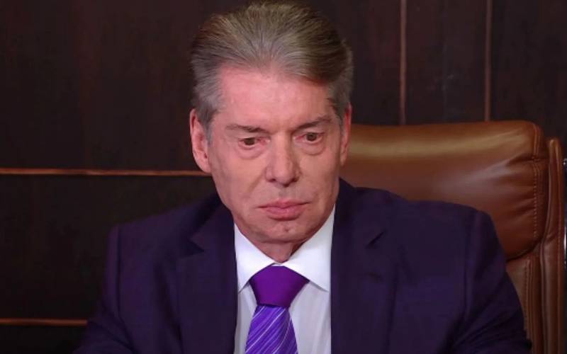 Ex escritor de WWE dice que nunca vio a Vince McMahon 'romper' un guión
